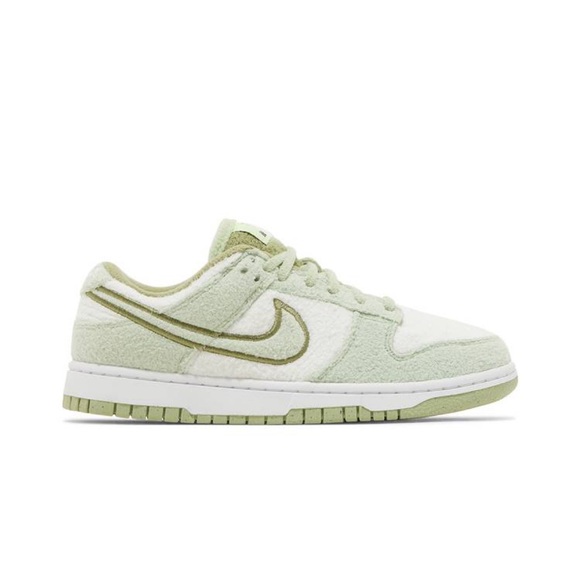 Nike Dunk Low SE ‘fleece - honeydew’ - Picture 5 of 7